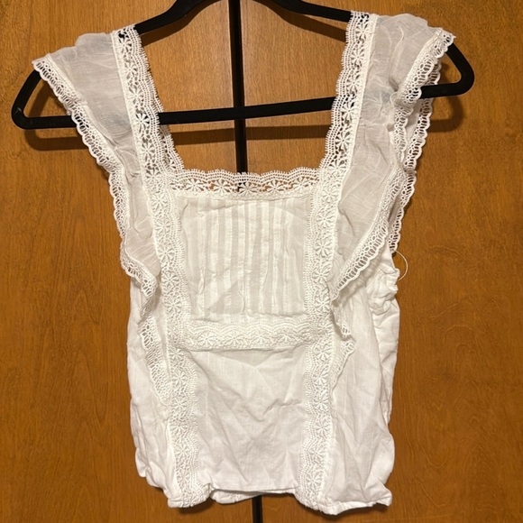 Abercrombie white stretchy blouse - Picture 1 of 5